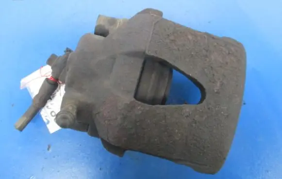 Skoda Octavia Mk2 (1Z) Front brake caliper