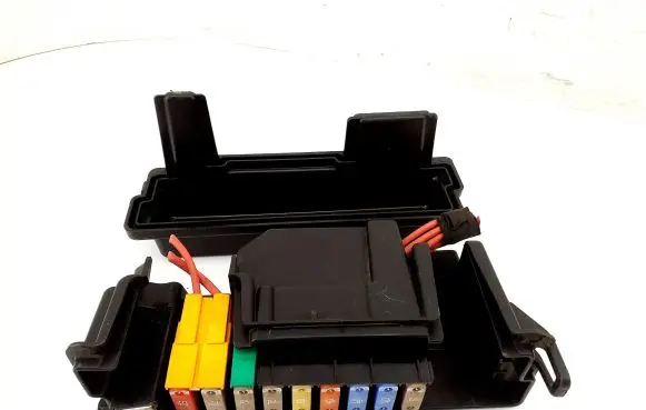 Renault Zoe Fuse box set 243111628R 243824477R