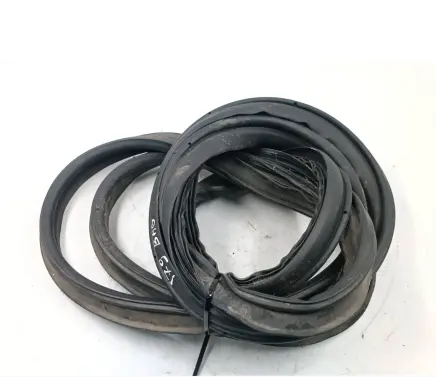 Mitsubishi Eclipse Trunk rubber seal (body) 
