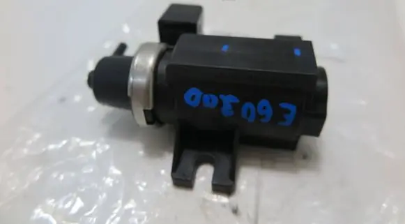 BMW 3 E46 Turbo solenoid valve 2247906