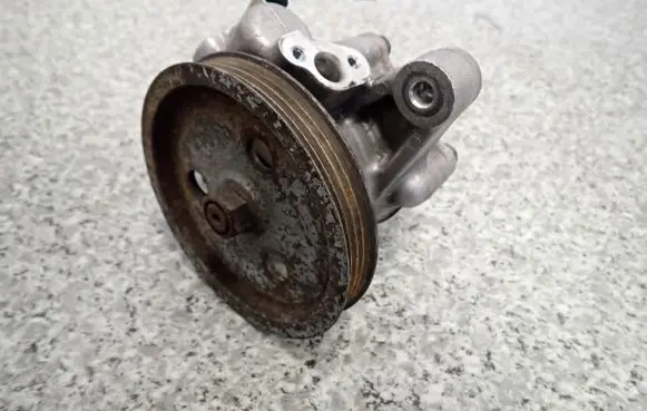 Honda Legend Power steering pump