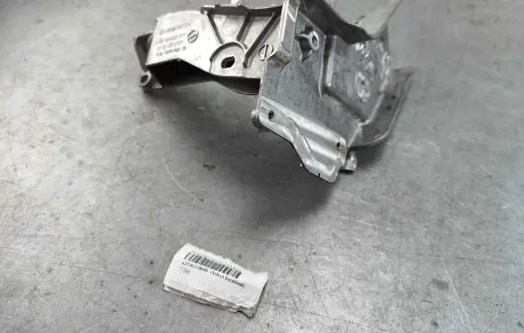 Mercedes-Benz GLC C253 Headlight/headlamp mounting bracket a2536210600