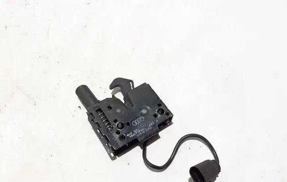 Audi A6 S6 C8 4K Engine bonnet (hood) release handle 4K0823509