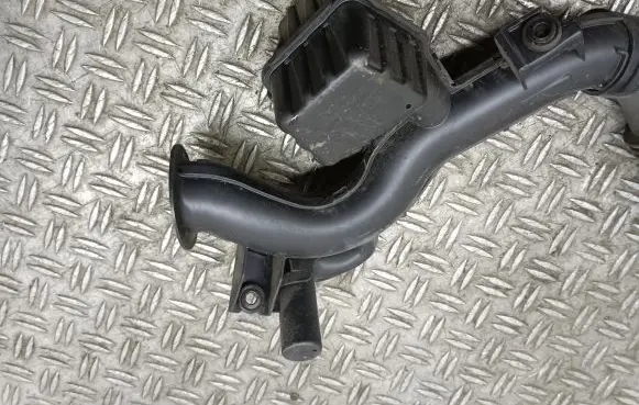 Renault Modus Air intake duct part 8201402881