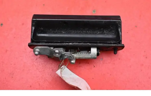 Seat Toledo II (1M) Tailgate/trunk/boot exterior handle 1M5827561E