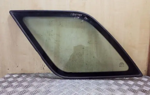 Opel Frontera B Rear side window