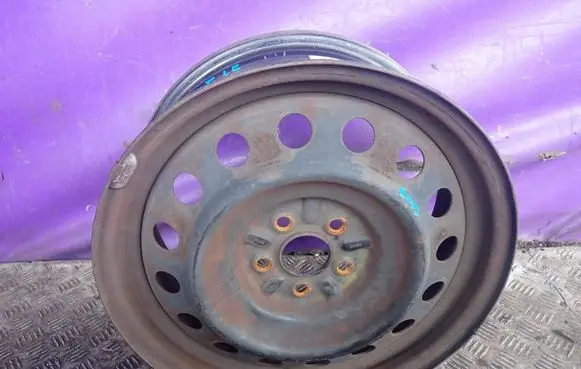 Toyota Avensis Verso R16 steel rim 2160612