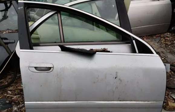 Peugeot 607 Front door 9004L4