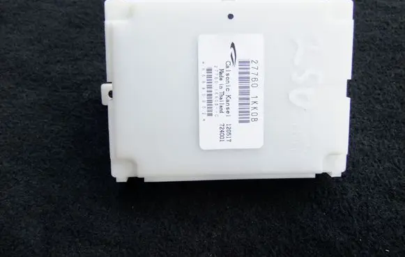 Nissan Juke I F15 Air conditioner control unit module 277601KK0B