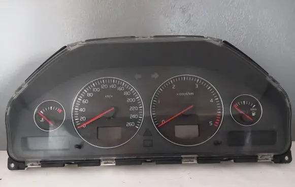Volvo V70 Speedometer (instrument cluster) 30746103 8602884 69594730T
