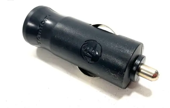 Toyota Avensis T270 USB socket connector 141IR69954M1AC 4UUC00203 0310379