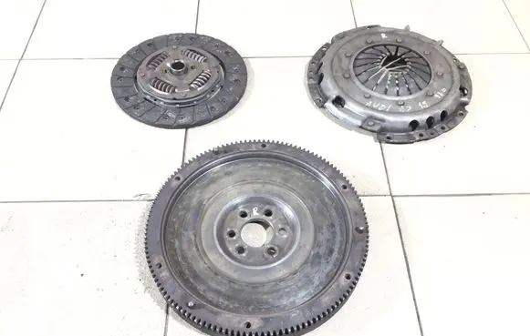 Audi A3 S3 8L Clutch set kit 037105273C 1878043141
