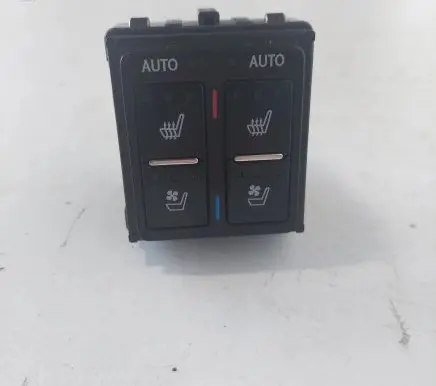 Lexus RX 450H Seat heating switch 8475248010 75J230