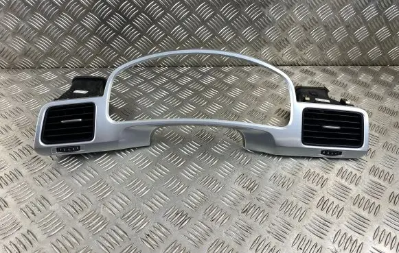 Volkswagen Touareg II Panel trim 7P2857190B