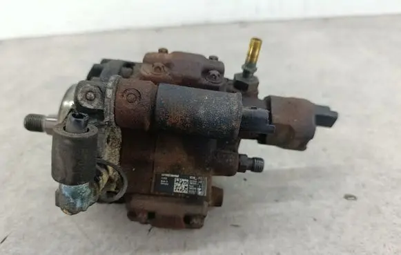 Ford Focus Fuel injection high pressure pump 