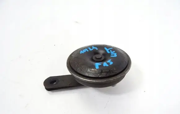 Nissan Juke I F15 Horn signal 256208V80A
