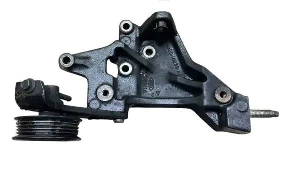 Engine mounting bracket