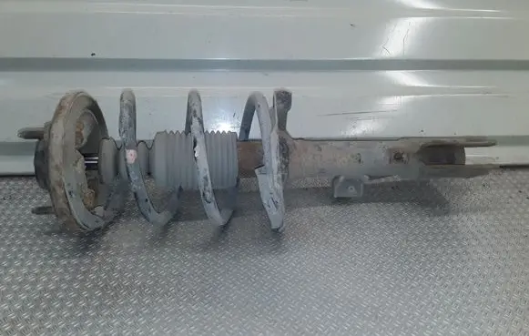 Mitsubishi Outlander Front shock absorber with coil spring