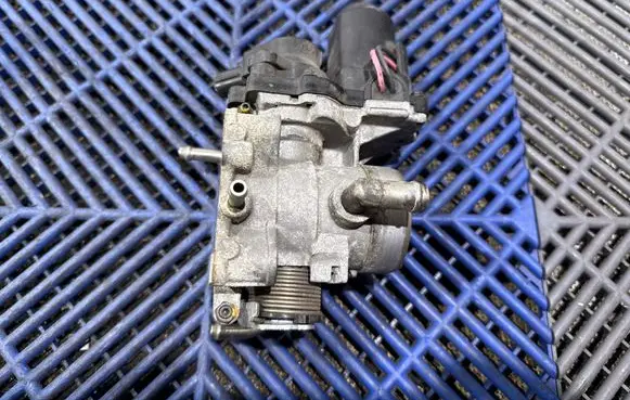 Toyota Prius (XW20) Throttle valve 8945230150