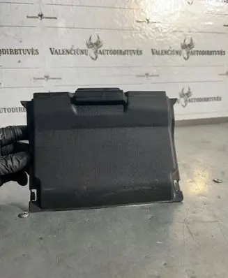 Ford Kuga II Fuse box cover AM5110A659BB