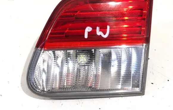 Toyota Avensis T270 Rear/tail lights