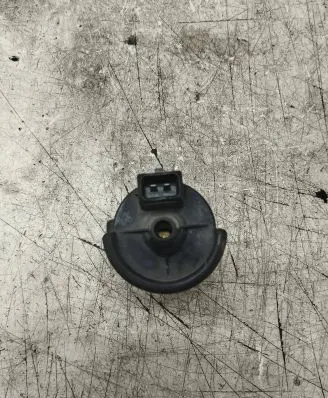Volkswagen PASSAT B5 Valve vacuum 058133459