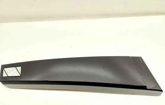 (B) pillar trim (bottom)