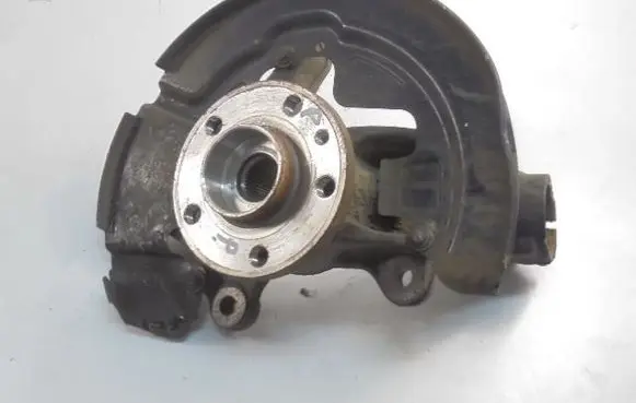 Volvo S60 Front wheel hub spindle knuckle 6G91-3K170-A