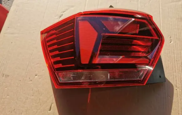 Volkswagen Polo VI Rear/tail lights 2G0945111B