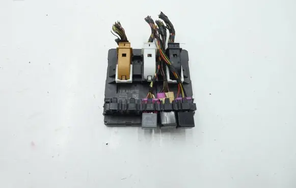 Volkswagen Tiguan Comfort/convenience module 5K0937084B