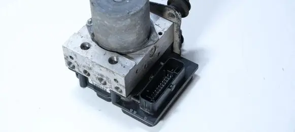 Audi A4 S4 B8 8K ABS Pump 8K0907379CH