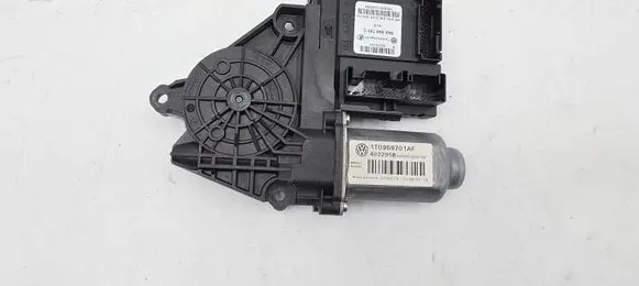 Volkswagen Touran II Front door window regulator motor 5K0959793C