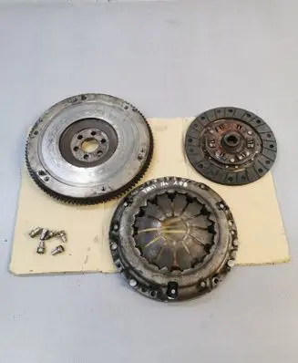 Toyota Yaris Clutch set kit 134510Q011