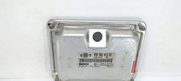 Volkswagen PASSAT B5.5 Engine control unit/module 038906019KD
