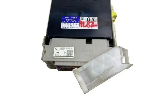 Toyota Prius+ (ZVW40) Other control units/modules 8922147241