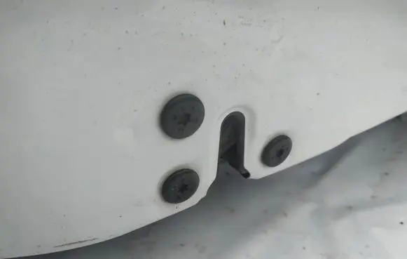 Dacia Sandero Rear door lock