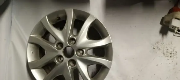 Hyundai i30 R16 alloy rim 529102L200