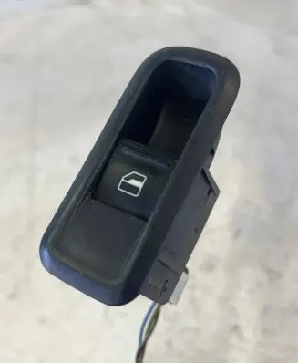 Skoda Roomster (5J) Electric window control switch 5J0867435 8103909