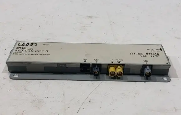 Audi A4 S4 B6 8E 8H Antenna control unit 8E9035225B
