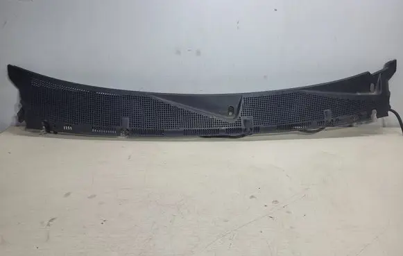 Mercedes-Benz ML W163 Wiper trim 1638300167