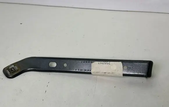 Ford Mustang VI Fender mounting bracket FR3B16C198BC