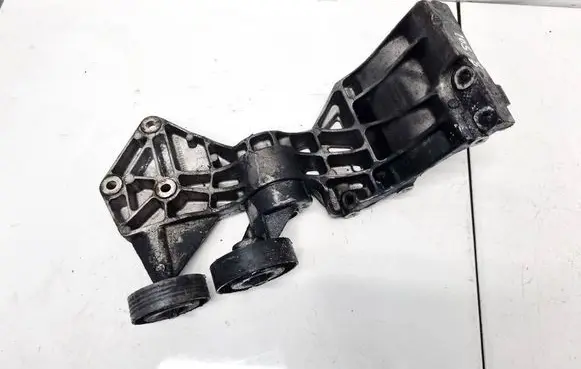 Mercedes-Benz A W169 Engine mounting bracket A6402021040
