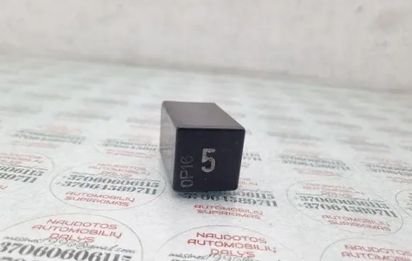 Audi A4 S4 B5 8D Other relay