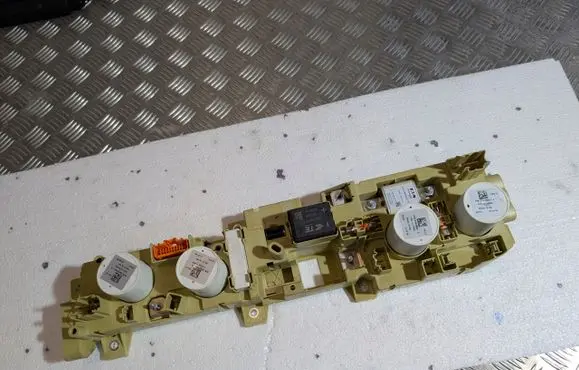 Ford Mustang V Fuse module LJ9810C666ABC