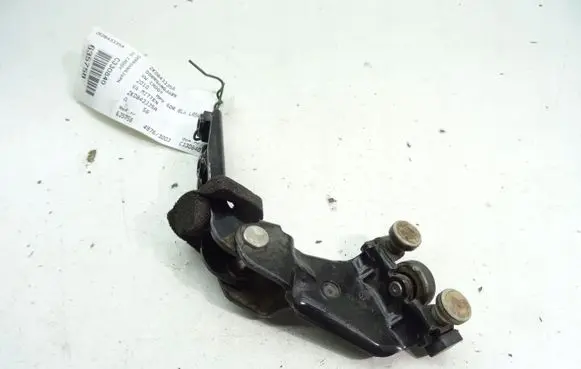 Volkswagen Caddy Sliding door middle roller runner 2K0843335A
