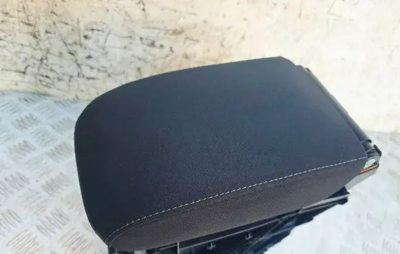 Volkswagen Golf VII Armrest 5G0864251D 5G0864089D 5G0864207D