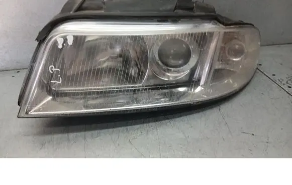 Audi A4 S4 B5 8D Front reflector 
