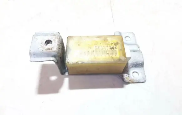 Mitsubishi Galant Airbag deployment crash/impact sensor mr309242 x6t42171