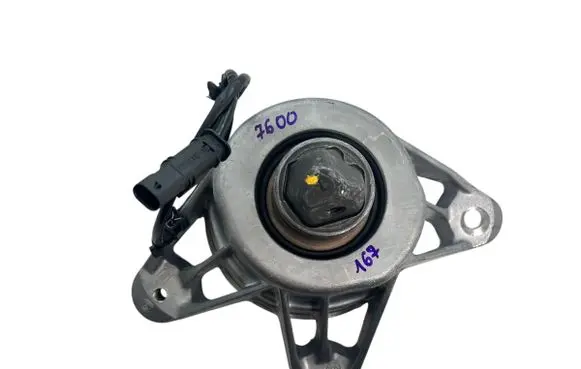 Mercedes-Benz GLS X167 Engine mount bracket A1672407600