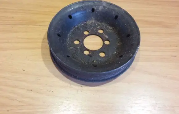 Audi A4 S4 B5 8D Power steering pump pulley 058145255C